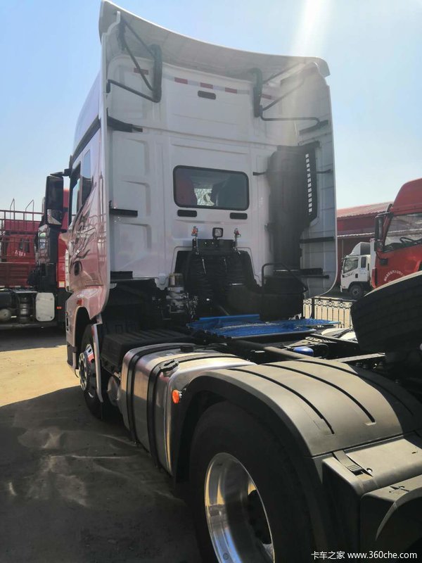 最新款解放jh7牵引车